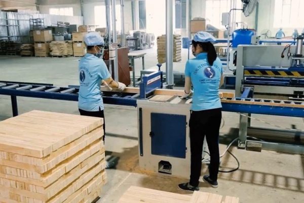 Sản xuất đồ gỗ tại Công ty ONP Việt Nam