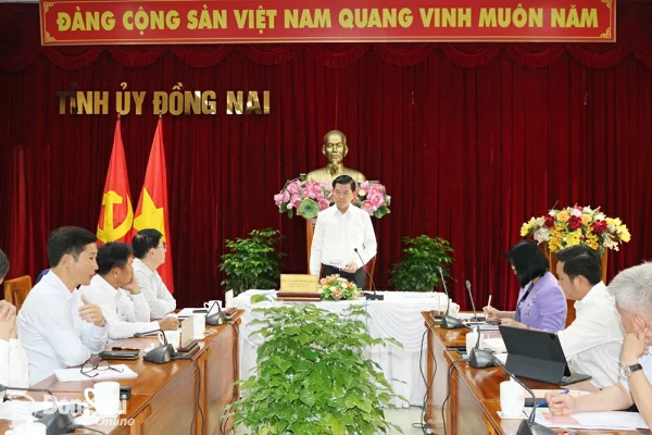 Bí thư Tỉnh ủy Nguyễn Hồng Lĩnh phát biểu chỉ đạo